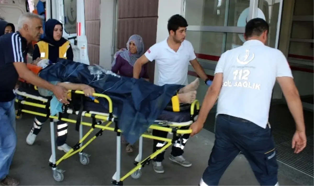 Üzerine Duvar Devrilen Kişi Öldü