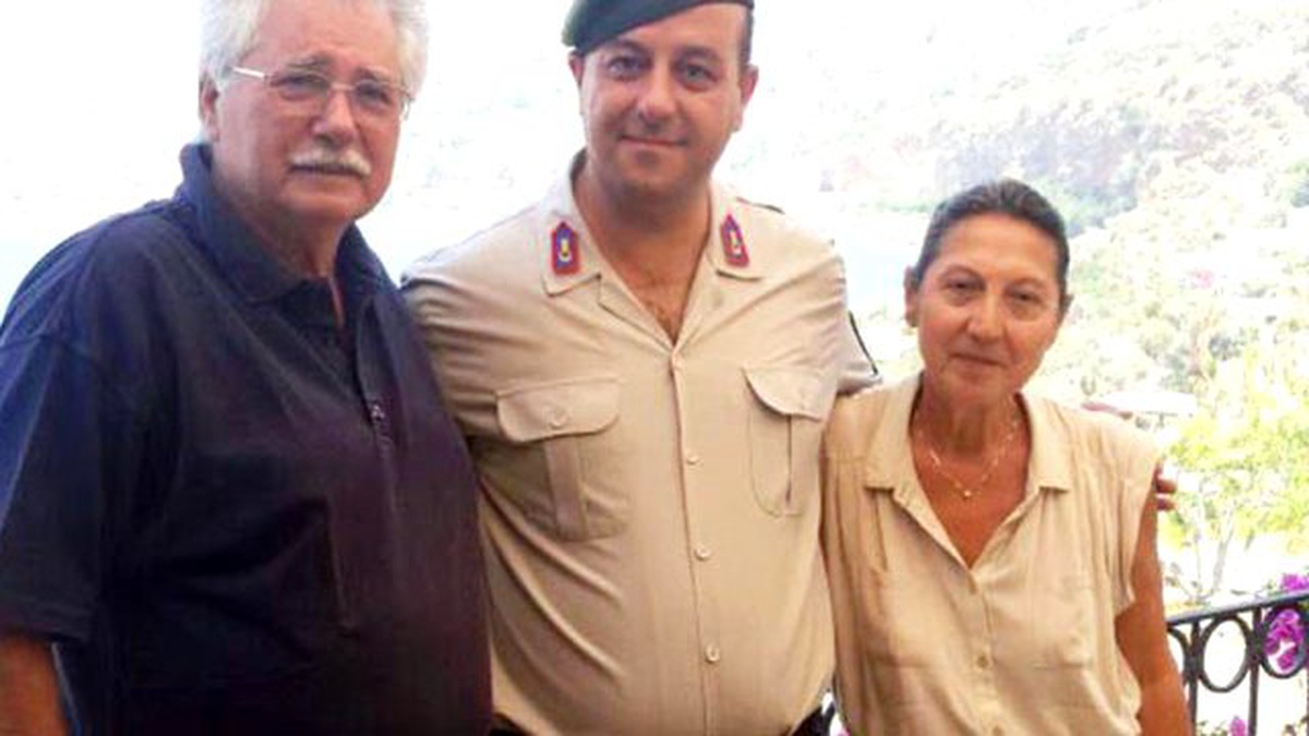 71 Yaşındaki Kadına \'Fetö Listesinde Adın Var\' Deyip Bankadan 100 Bin TL Çektirdiler