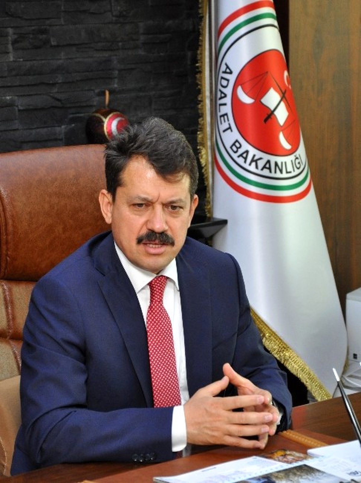 Adana\'da 121 Kişi Tutuklandı, 90 Kişi Gözaltında