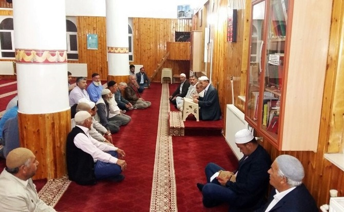 Adilcevaz\'da Hacı Adayları Kutsal Topraklara Uğurlandı