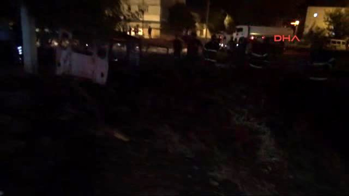 Adıyaman Hurdaya Ayrılan Kamyonet Kundaklandı