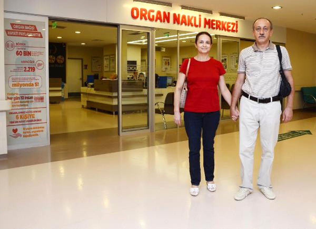 Aile Hekimi, 26 Yıllık Eşinin Böbreğiyle Hayat Buldu