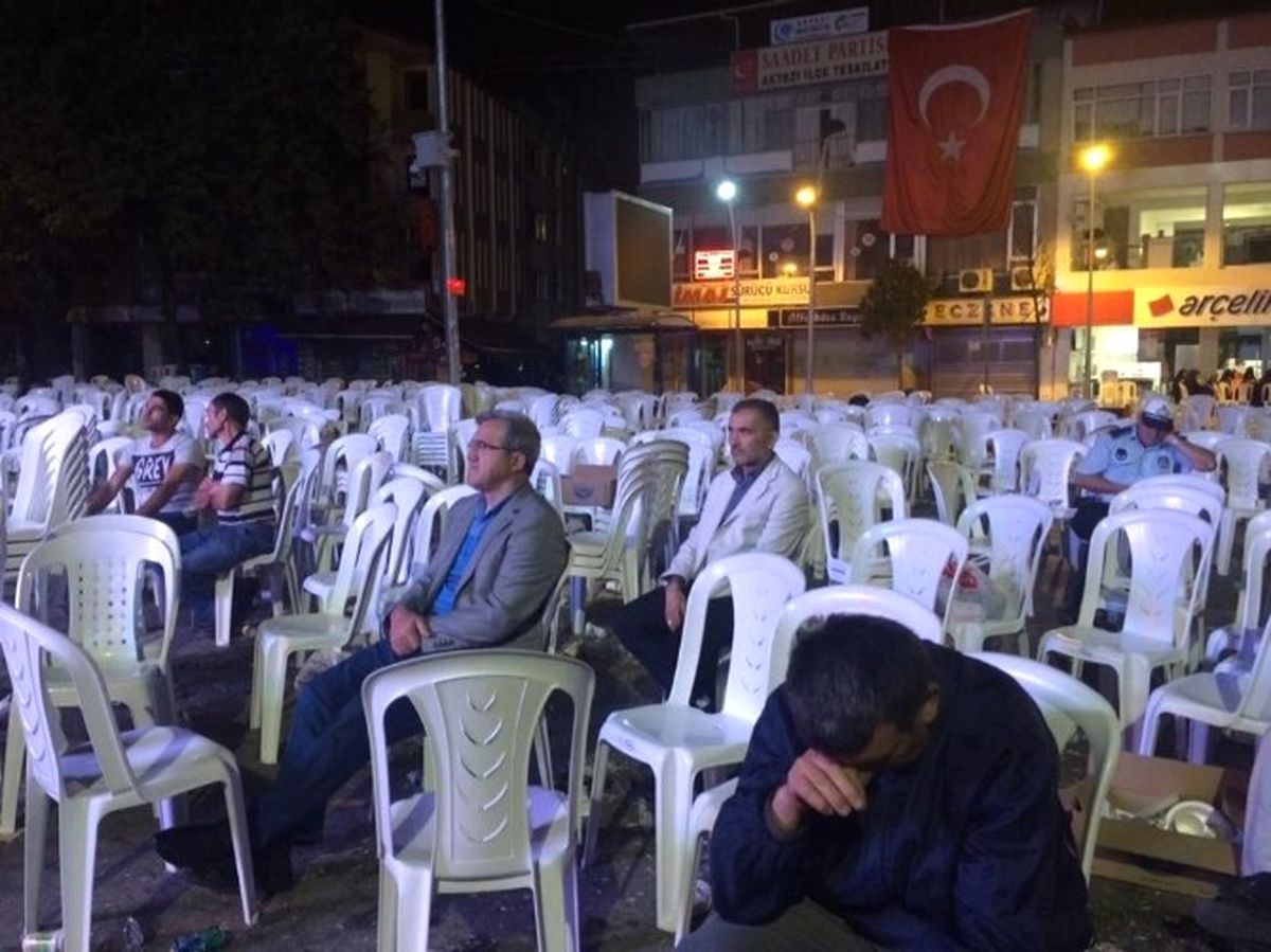Akyazı Belediye Başkanı Hasan Akcan\'dan Örnek Davranış