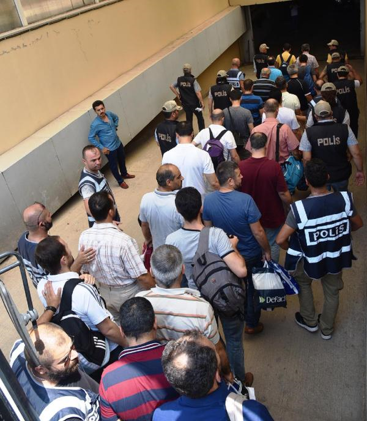 Antalya\'da 22 Polis Fetö\'den Tutuklandı