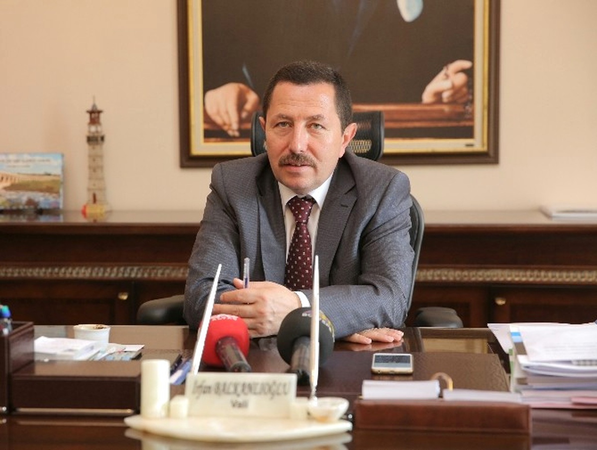 Balkanlıoğlu: "Bizi Yıllarca Namaz ve İbadetle Aldattılar, İçimizde Sinsice Büyüdüler"