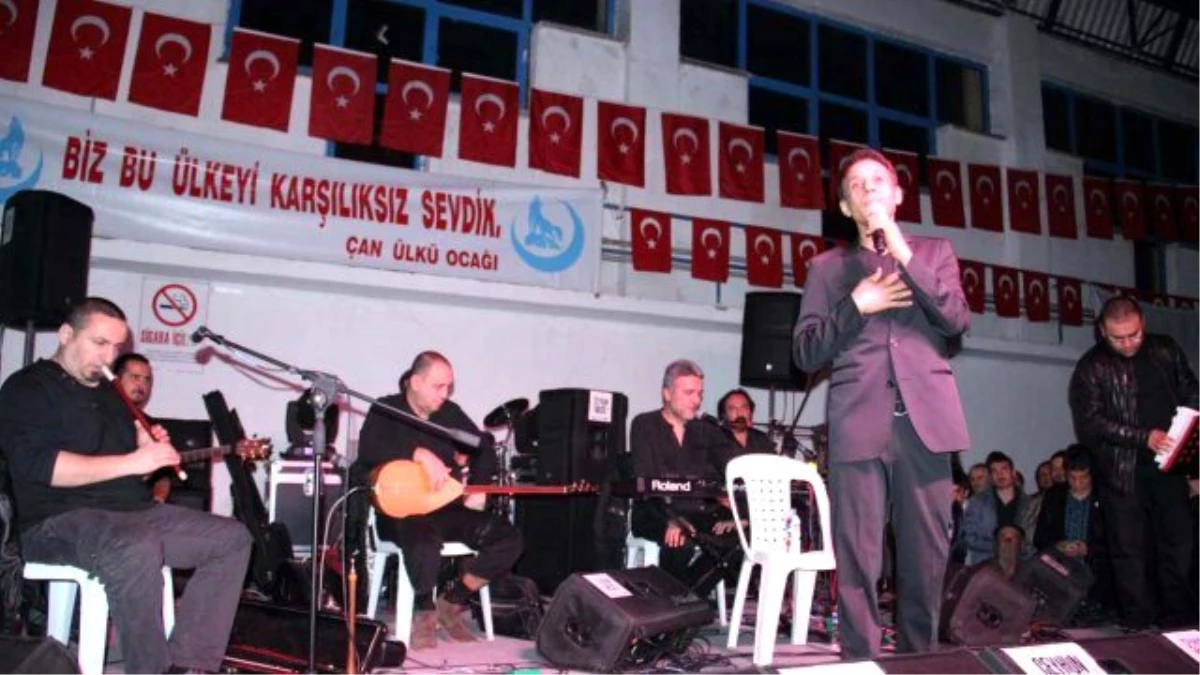 Mustafa Yıldızdoğan "Türkiyem" ile Duygulandırdı