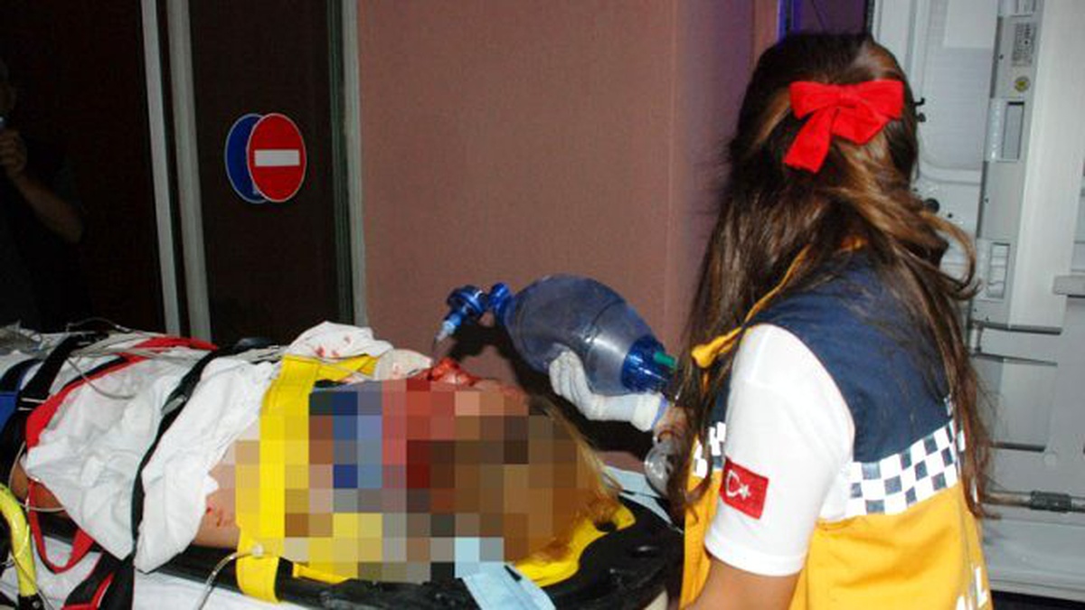 Bayramiç\'te Motosiklet ile Otomobil Çarpıştı: 1 Yaralı