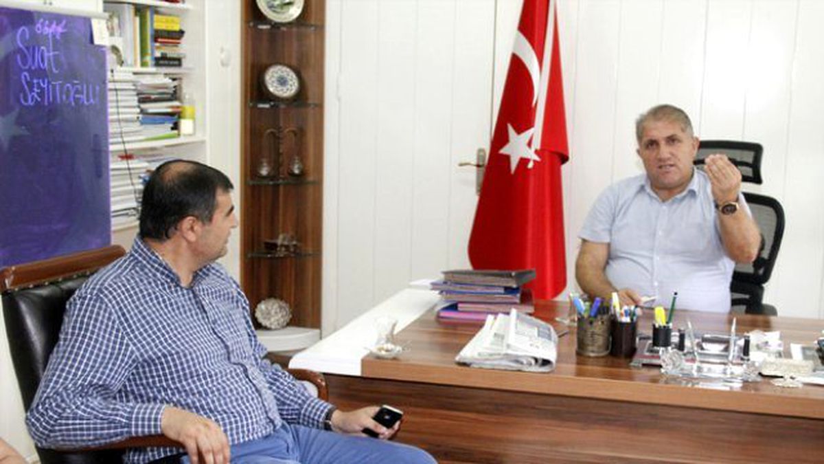 Beypazarı\'nda MHP İlçe Başkanı Ayanoğlu\'ndan Kaymakama Ziyaret
