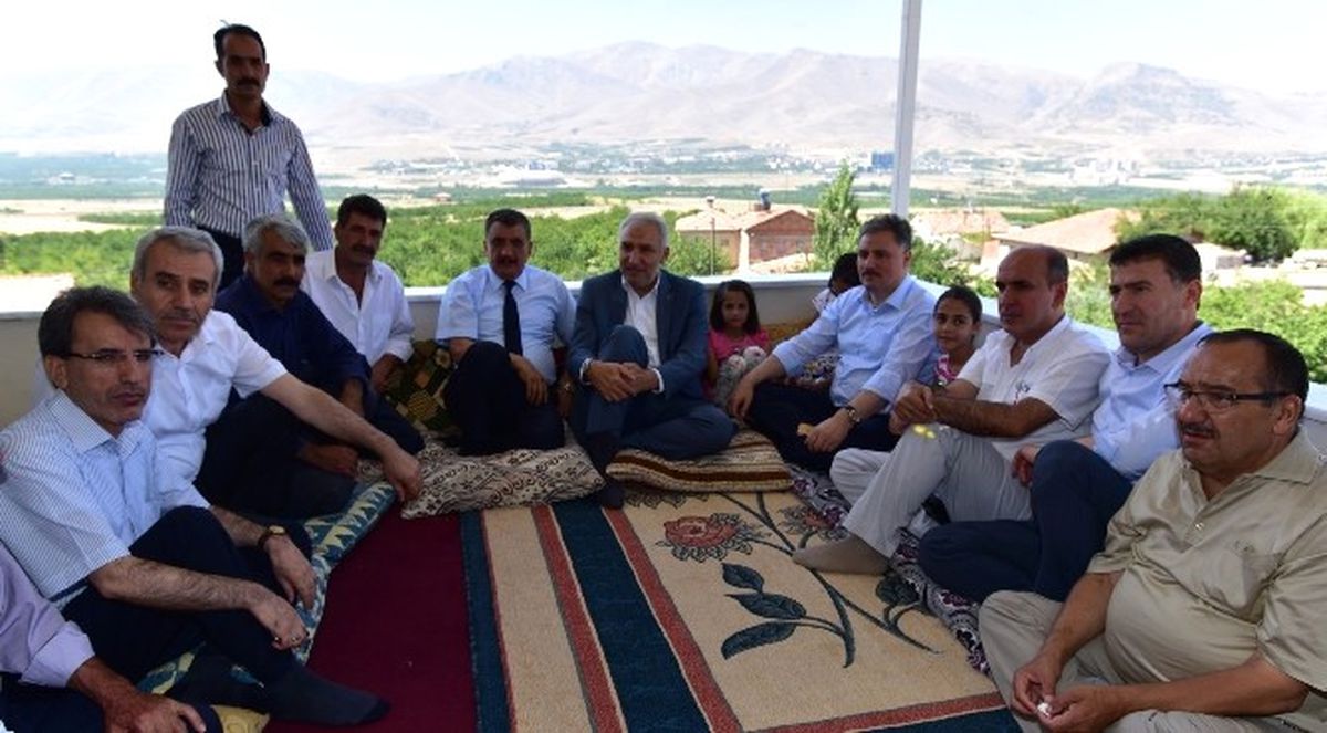 Bulgurlu Mahallesi\'nde Asfalt ve Kilit Taş Çalışmaları Yapılıyor