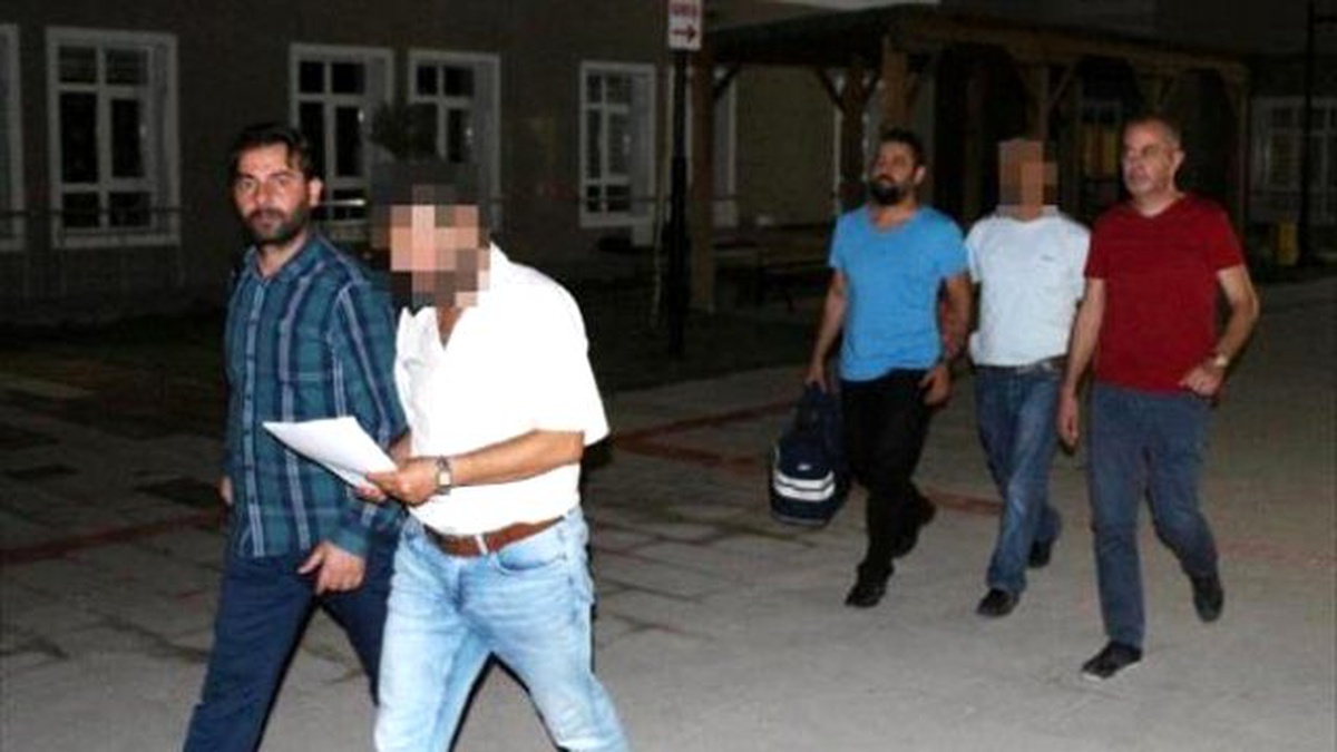Burdur\'da Üniversite Personeli 8 Kişi Tutuklandı (2)