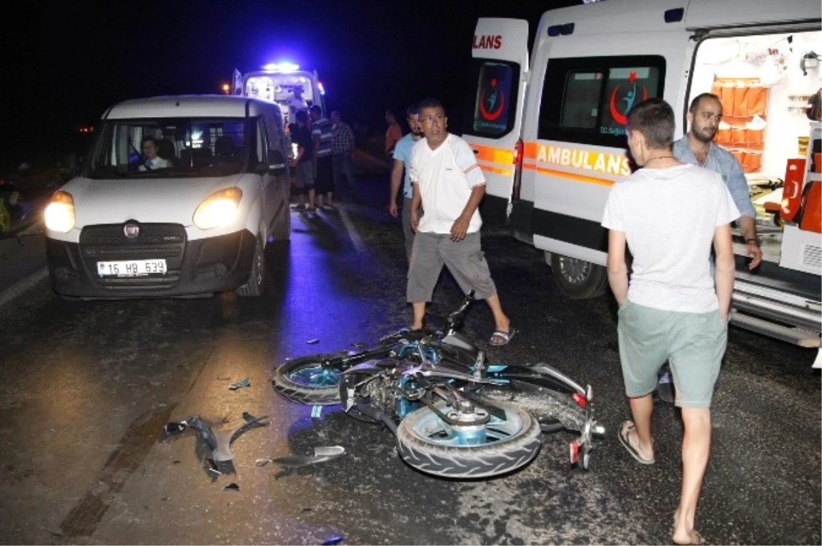 Bursa\'da Motosiklet Kazası: 1 Ölü, 2 Yaralı