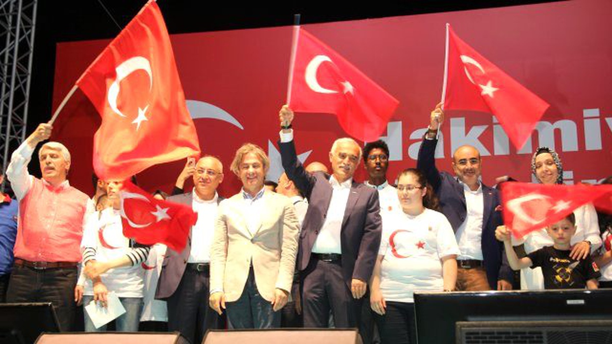 Demokrasi Nöbetine "TÜRKİYEM" Damgası