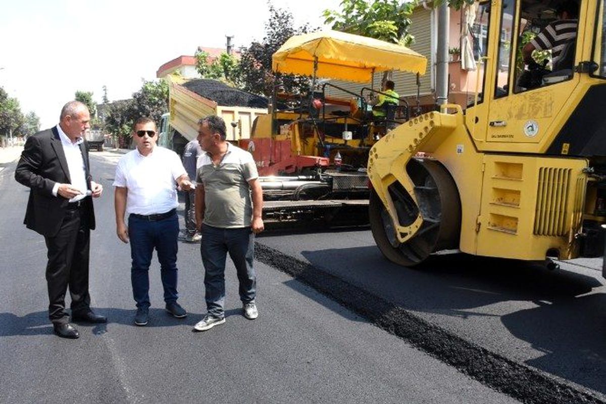 Düzce\'de Bazalt Asfalt Seriliyor