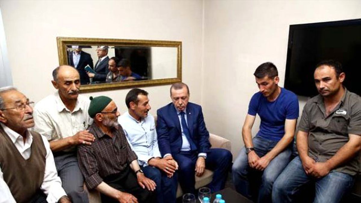 Erdoğan\'dan Beştepe Önünde Öldürülen Genç İçin Taziye Ziyareti