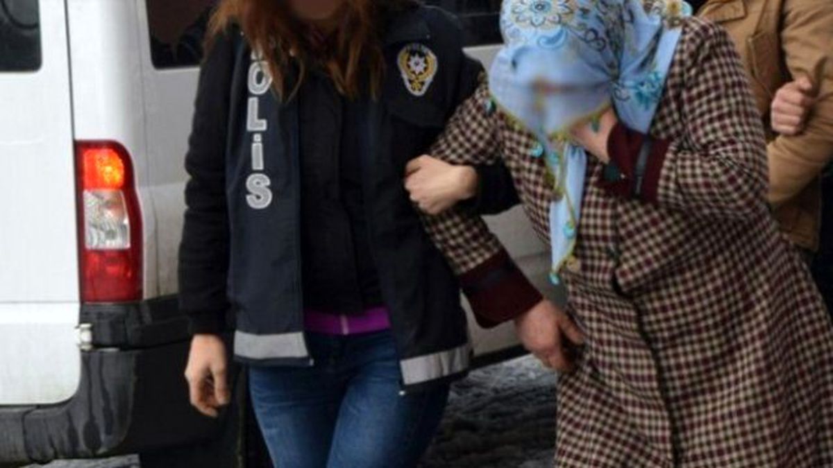 FETÖ'nün Kadın Kuryesi 100 Bin Dolar ile Yakalandı