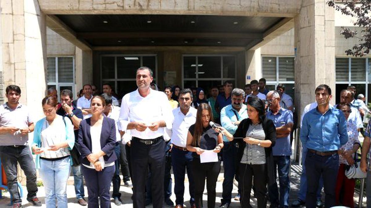 HDP Ve DBP\'den Ortak Açıklama: Darbeye Hayır