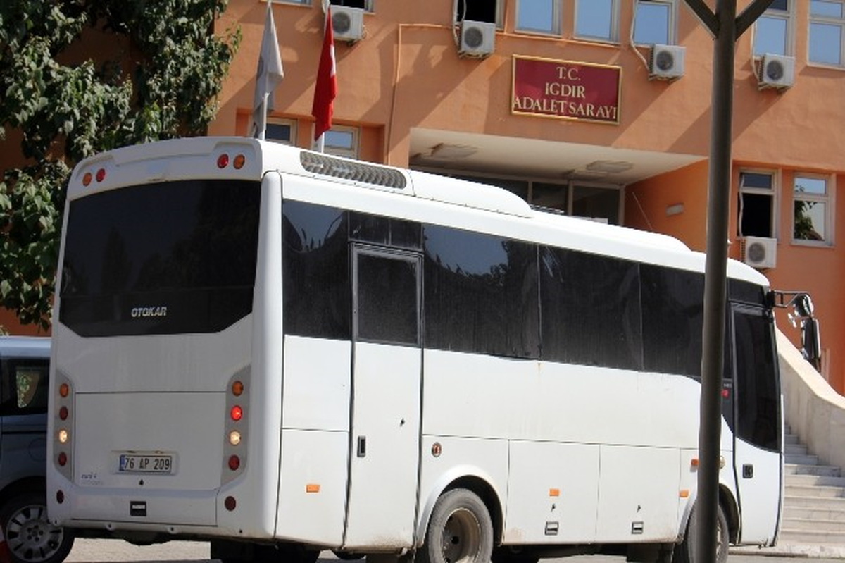 Iğdır\'da 35 Polis Adliyeye Sevk Edildi