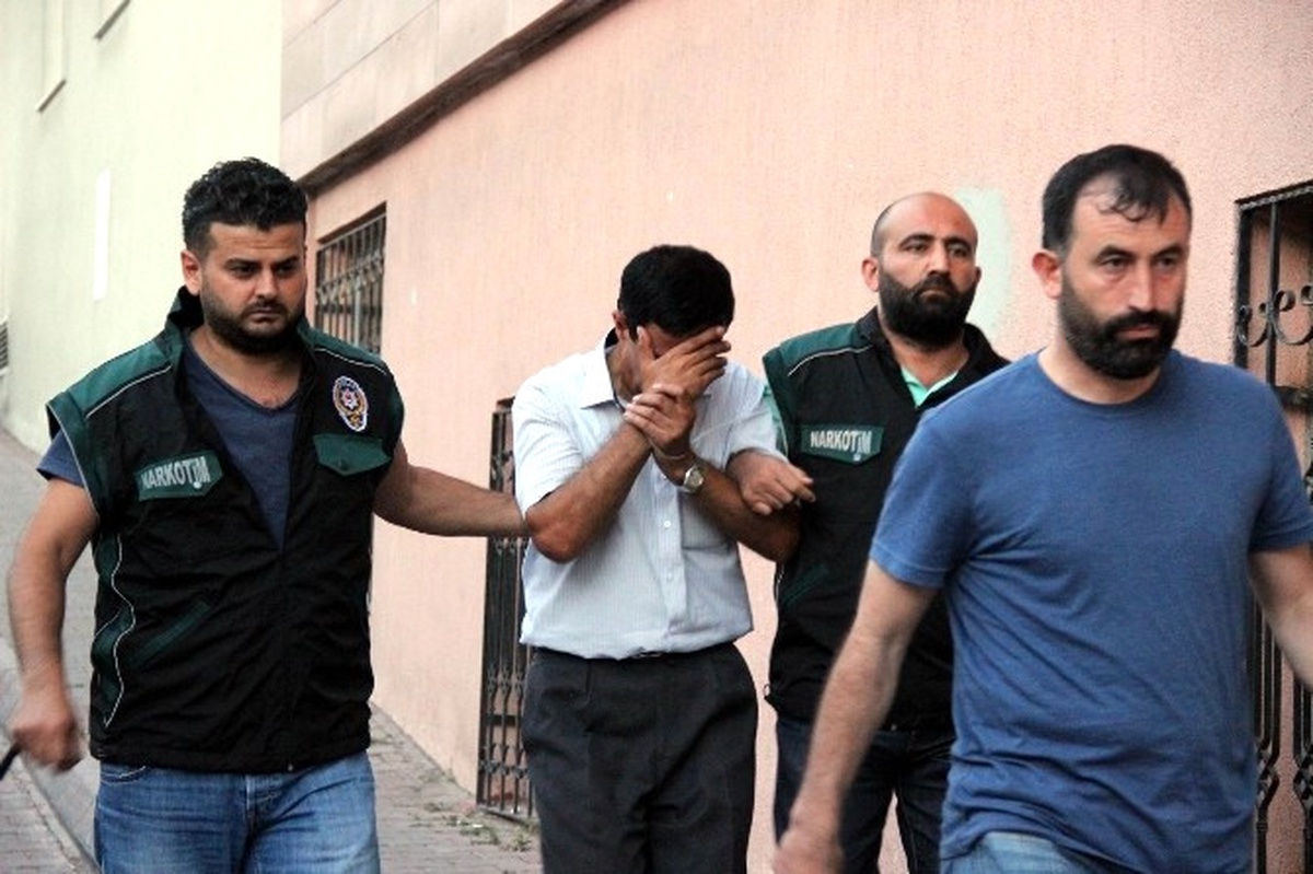 Kayseri\'de Görevlerinden El Çektirilen 127 Polis Gözaltına Alındı