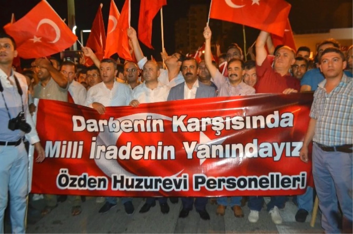 Memur-Sen Osmaniye Şubesi "Milli İrade ve Demokrasi Yürüyüşü" Düzenledi