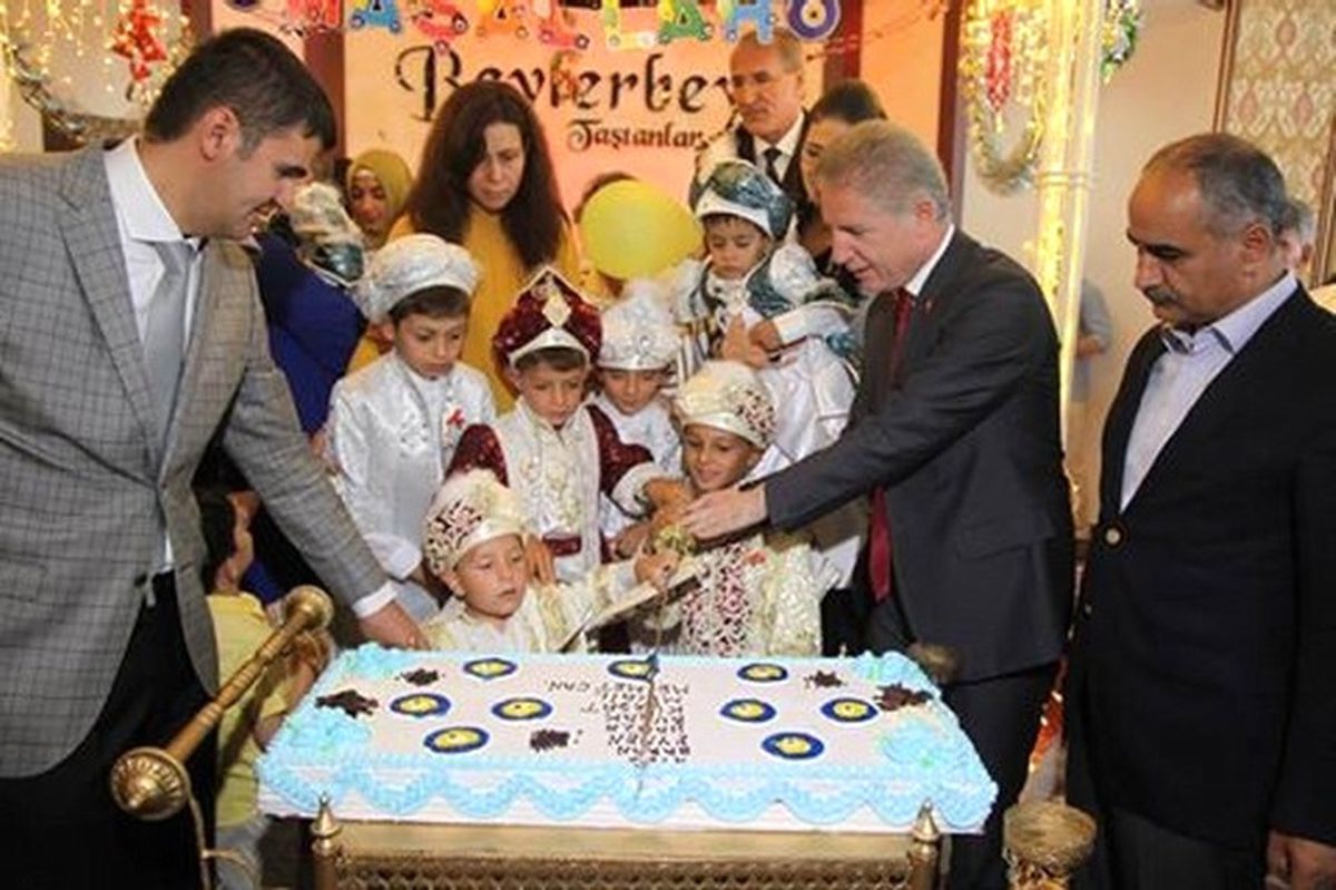 Sevgi Evleri\'nde Kalan Çocuklar İçin Sünnet Töreni Düzenlendi
