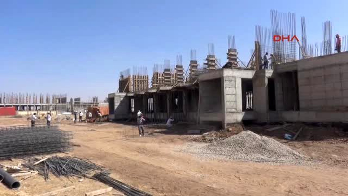 Silopi\'de PKK\'nın Yaktığı Okulların Yerine Yenileri Yapılıyor