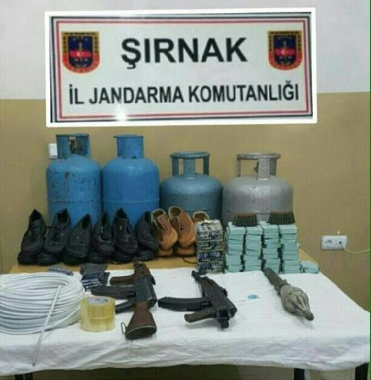 Şırnak\'ta Menfezde PKK Mühimmatı Bulundu