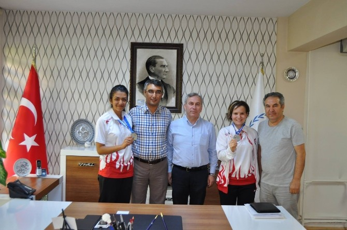 Taekwondo\'da Dünya İkincisi Olan İşitme Engelli Sporcular Eskişehir\'de