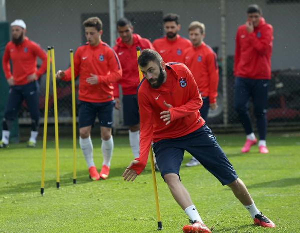 Trabzonspor, Mustafa Yumlu ve Zeki Yavru ile Sözleşme İmzaladı