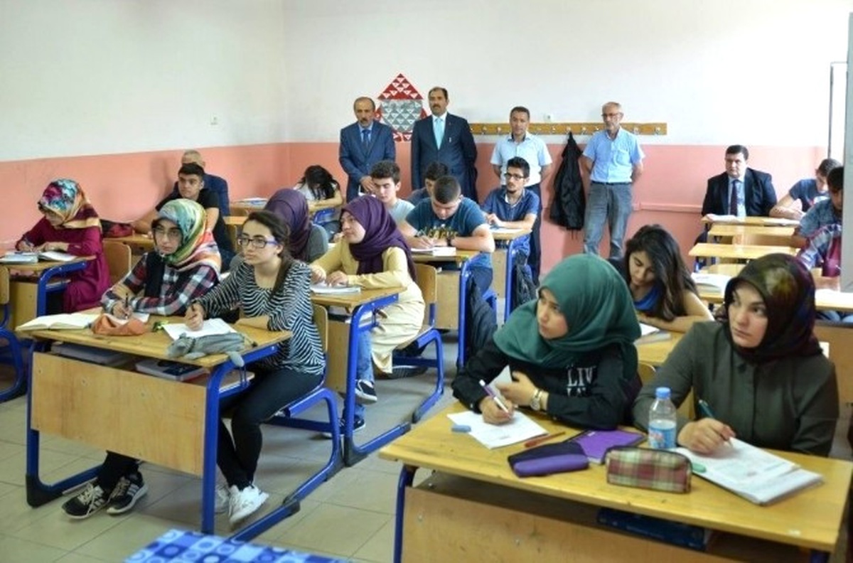 Vali Arslantaş Destekleme ve Yetiştirme Kurslarını Ziyaret Etti