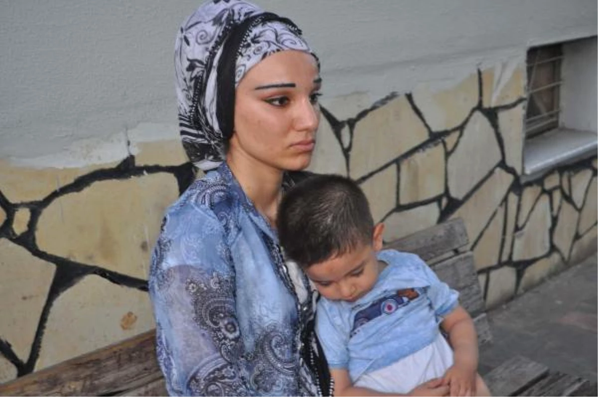 Van\'da Kaybolan Çocuğu Suriyeli Annesi Yurt Dışına Kaçırırken Yakalandı