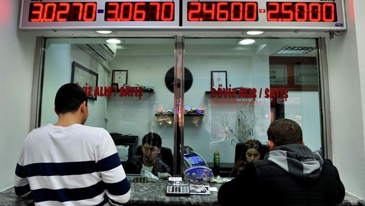 Vatandaş İki Haftada 10,8 Milyar Dolarlık Döviz Sattı