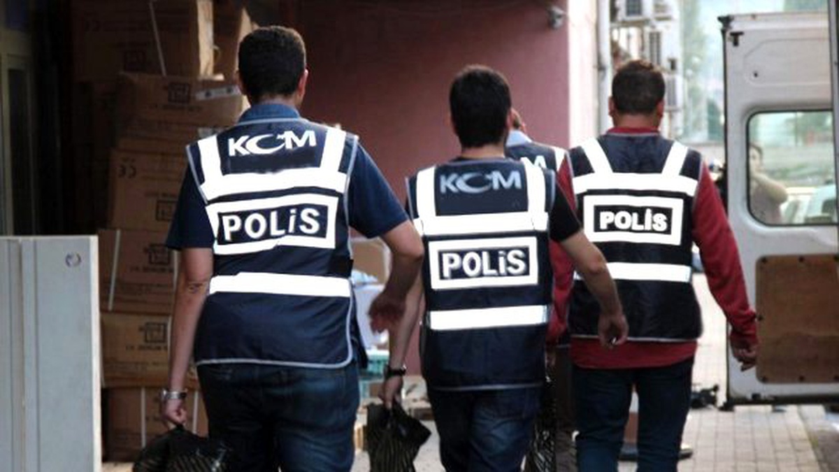 5 Polis ile 1 Muhasebeci Fetö/pdy Soruşturması Kapsamında Gözaltına Alındı