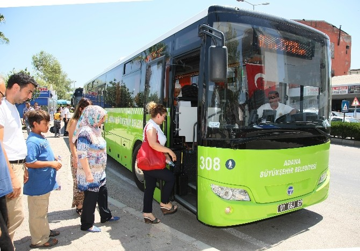 Adana\'da 7 Ağustos Pazar Günü Belediye Otobüsleri Ücretsiz