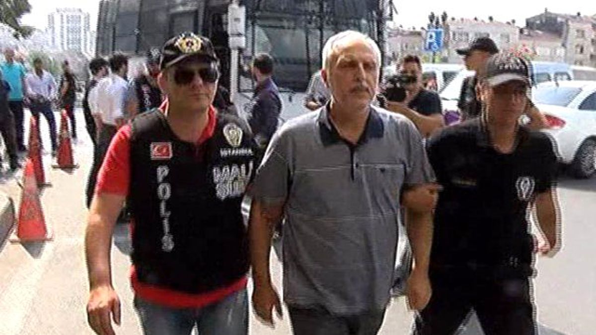 Eski İstanbul Valisi Hüseyin Avni Mutlu Tutuklandı