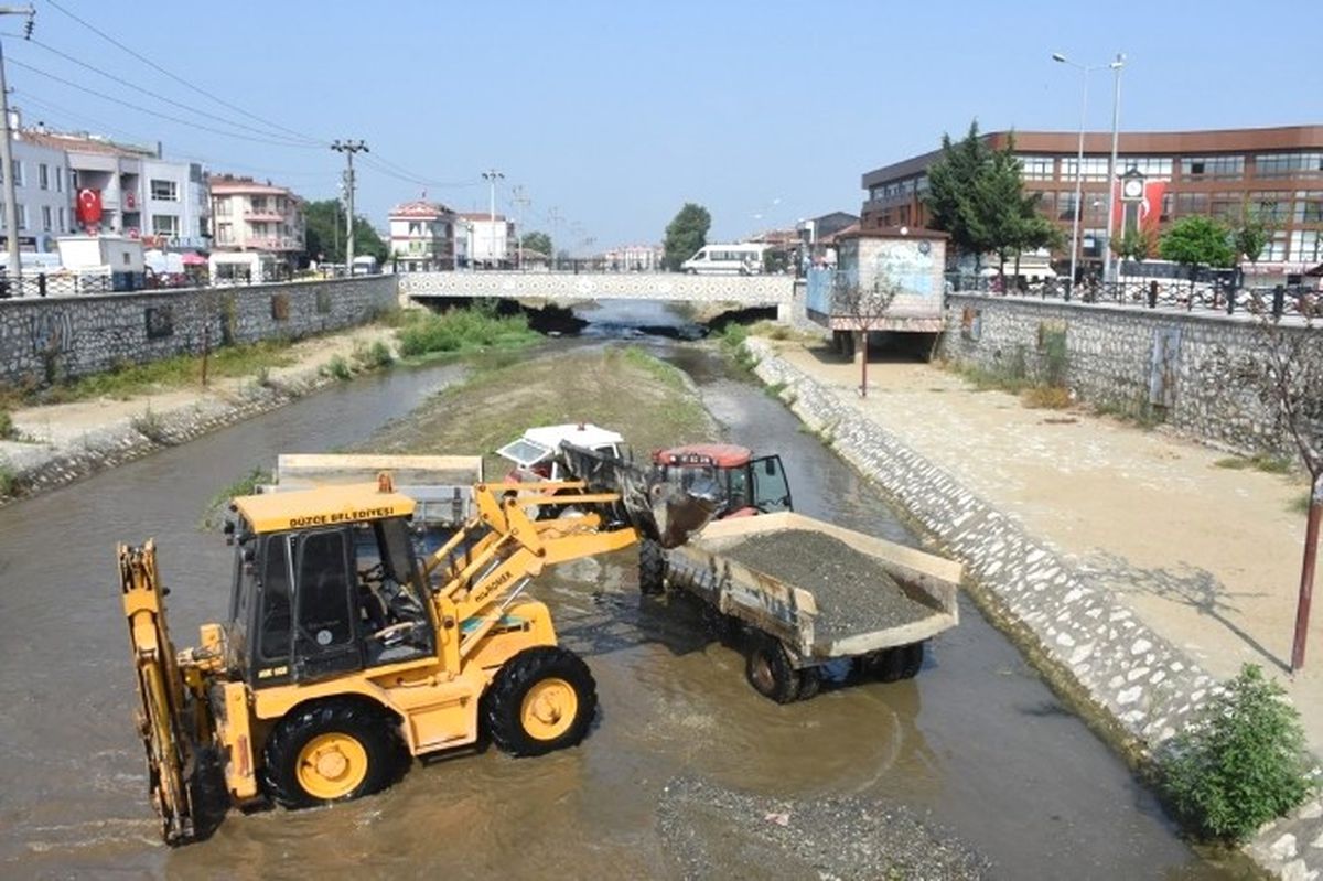 Asar Deresinde Temizlik