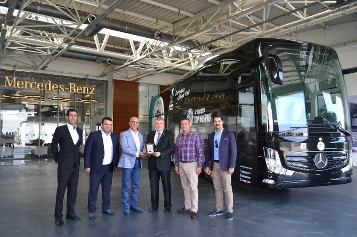 Atiker Konyaspor Yeni Mercedes-Benz Travego ile Avrupa Yolunda