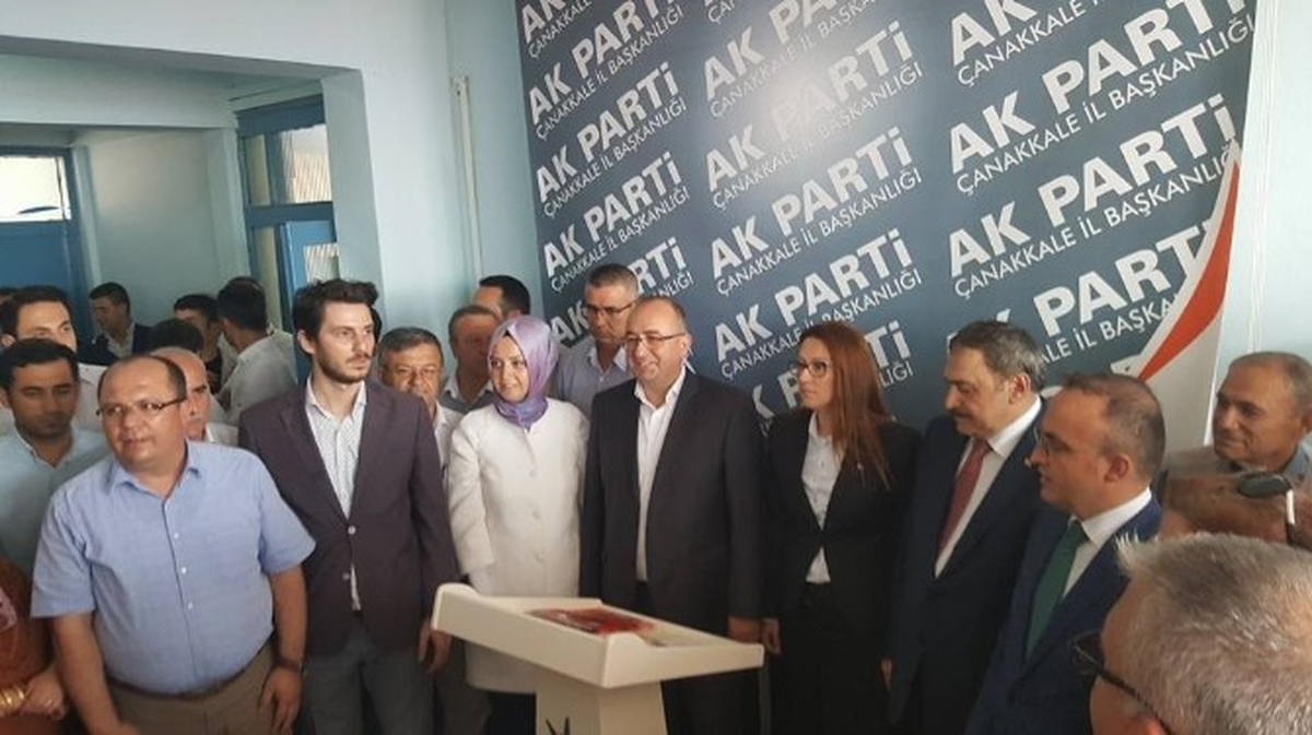 Bakan Eroğlu: "Bunlar Akıllarını 1 Dolara Başkasına Satan, Asker Elbisesine Bürünmüş Teröristler"