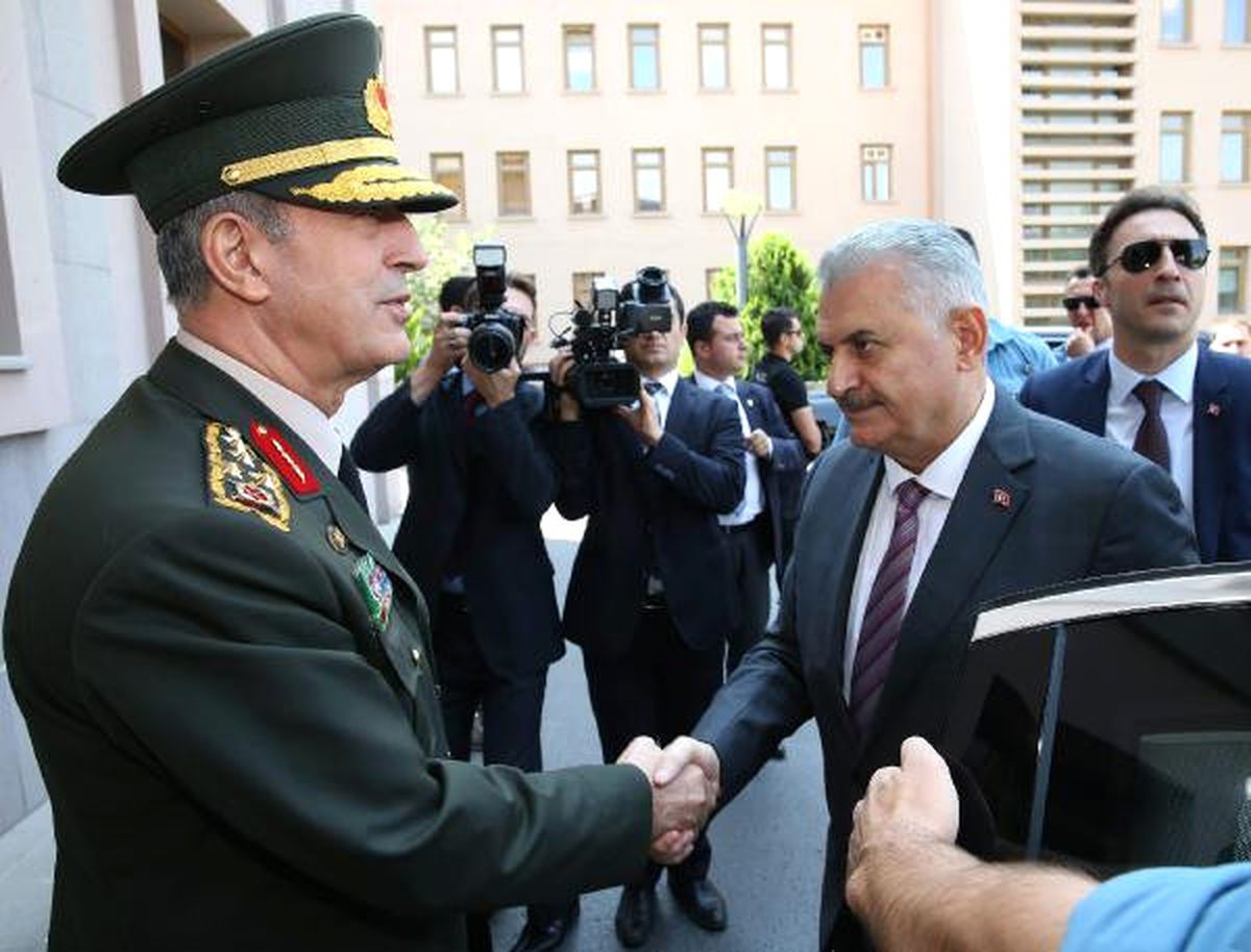 Başbakan Yıldırım, Genelkurmay Başkanı Hulusi Akar\'ı Ziyaret Etti