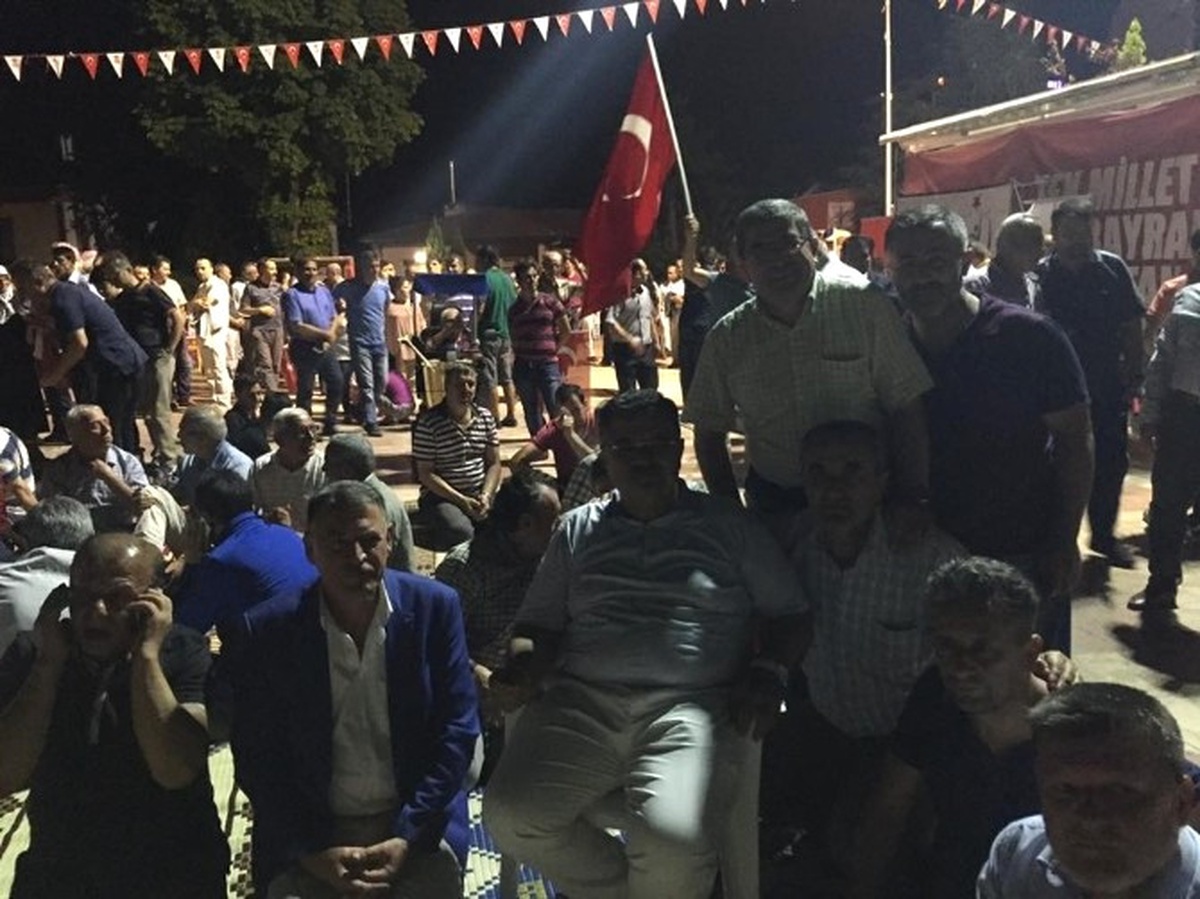 Başkan Duymuş\'tan Demokrasi Nöbetine Destek