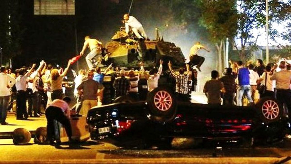 Batı Medyasının "15 Temmuz Darbe Girişimi" Söylemi Analiz Edildi
