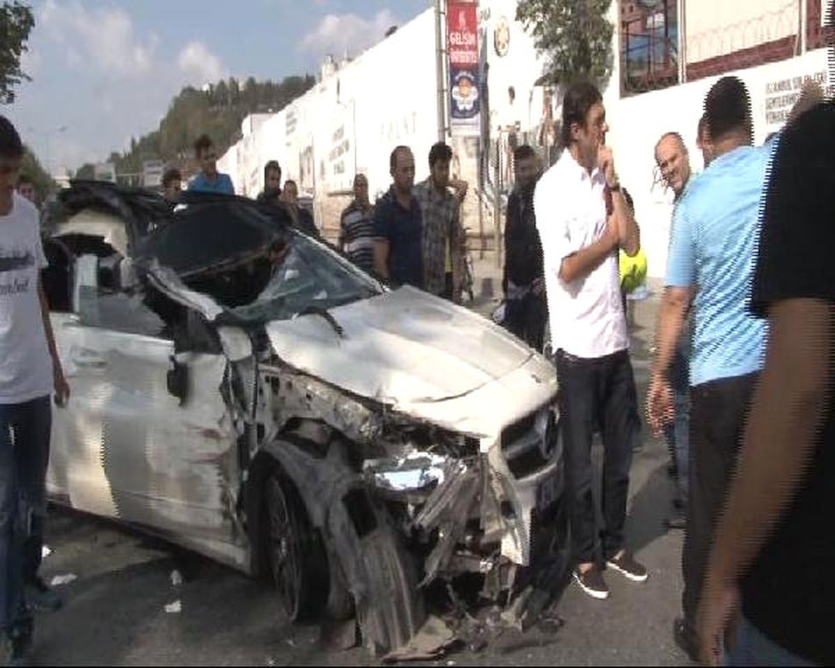 Beyoğlu\'nda Trafik Kazası: 4 Yaralı