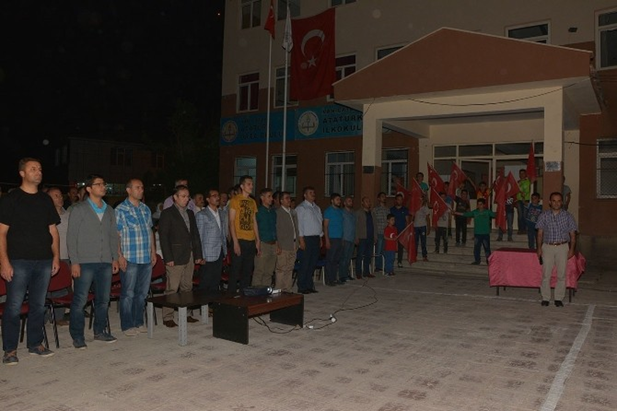 Çatak\'ta Demokrasi Nöbeti Devam Ediyor