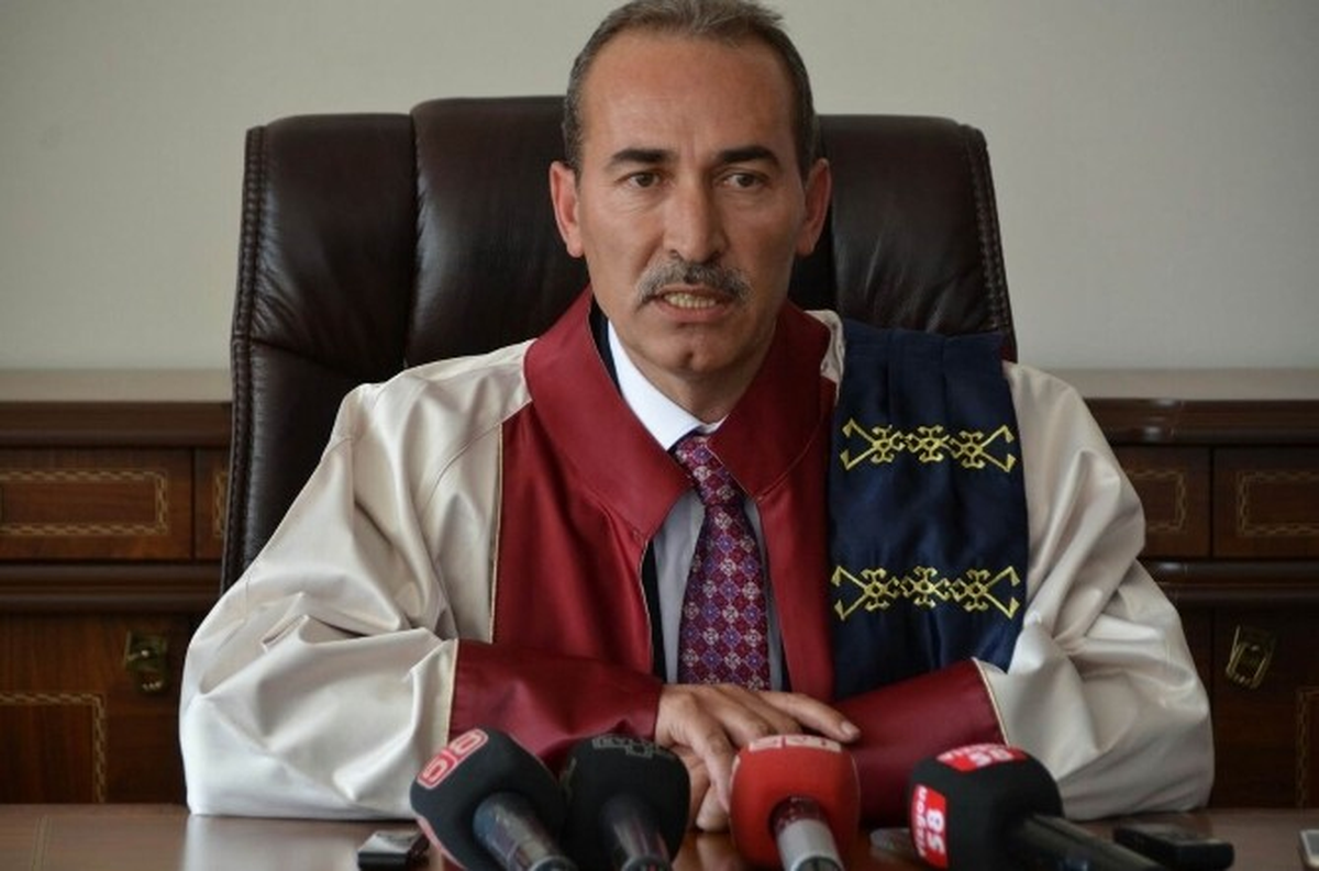 Cumhuriyet Üniversitesi\'nde Devir Teslim Yapıldı