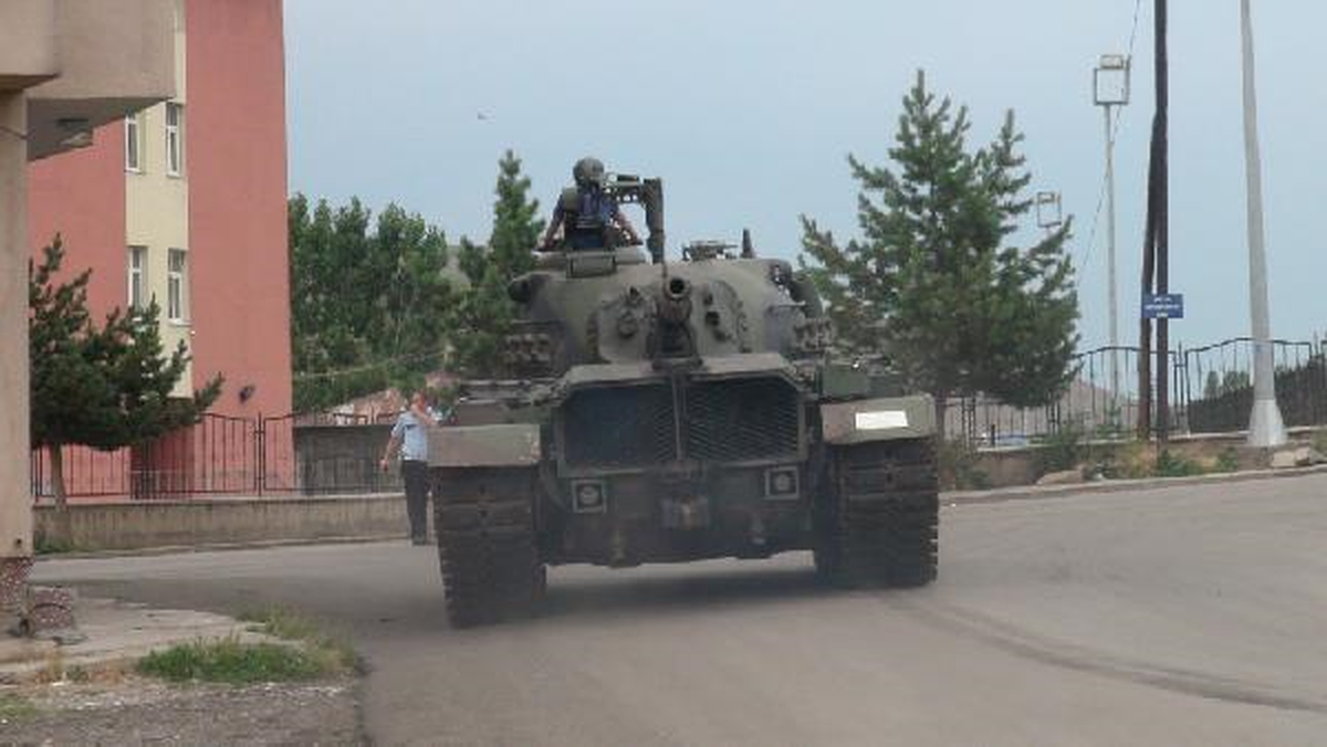 Darbecilerin Tankı, Kışlaya Döndü