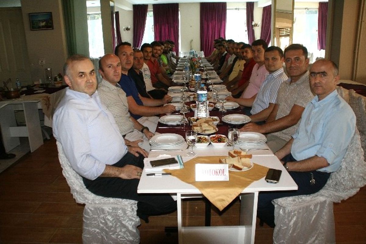 Devrek Belediye Spor Kulübünden Tanışma ve Kaynaşma Yemeği
