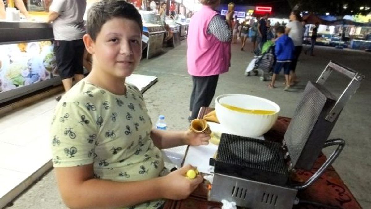 Dondurma Külahları Liseli Harun\'a Harçlık Oldu