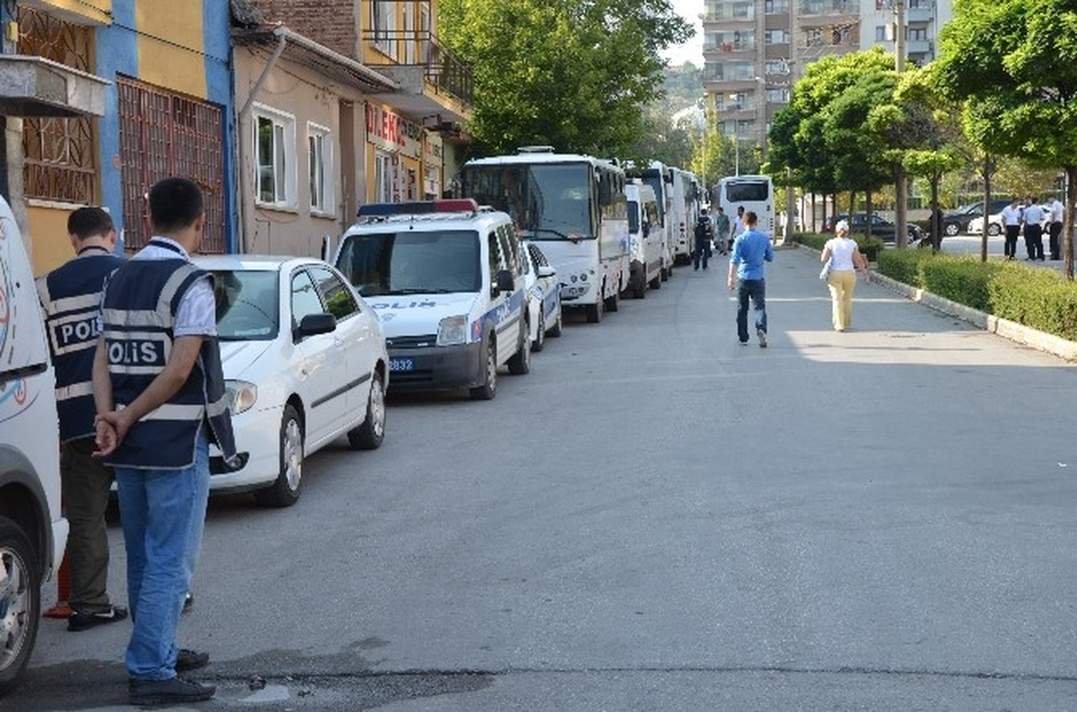 Eskişehir\'de 34 Polis Adliyeye Sevk Edildi