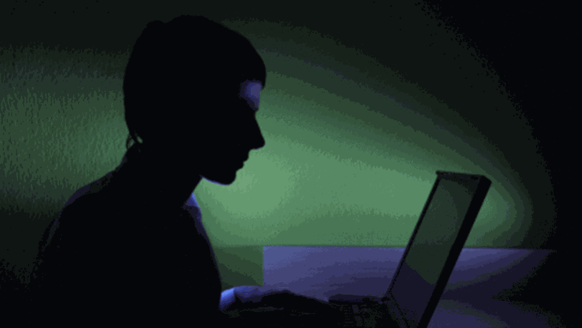 Facebook veya Twitter\'ınız Hack\'lendi mi Öğrenin!