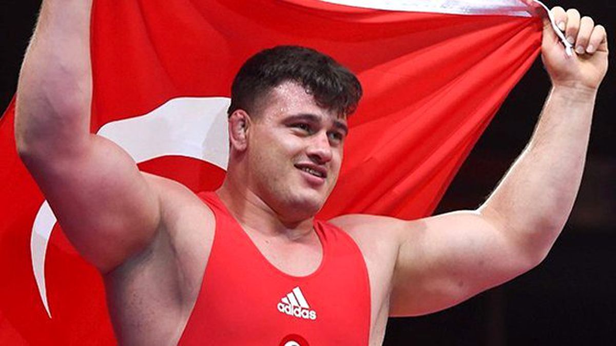 Irkçı Söylemleri Nedeniyle Ceza Alan Rıza Kayaalp, Olimpiyat Bayrağını Taşıyacak