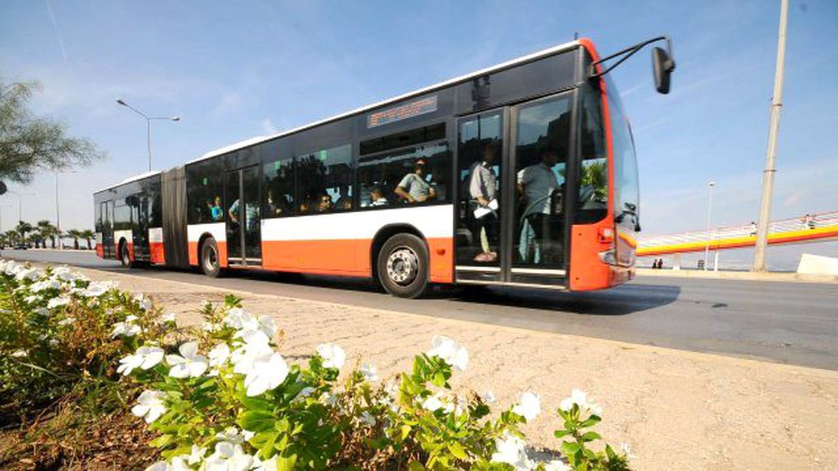İzmir\'de Ücretsiz Toplu Taşıma